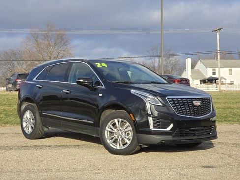 Used 2024 Cadillac XT5 Luxury image 2