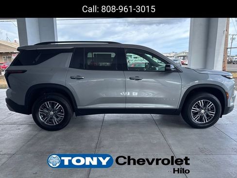 New 2026 Chevrolet Traverse LT w/ LPO, Floor Liner Package image 6