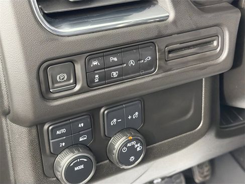 Used 2022 Chevrolet Tahoe LT image 10