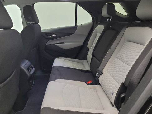 Used 2021 Chevrolet Equinox LS w/ LS Convenience Package image 18