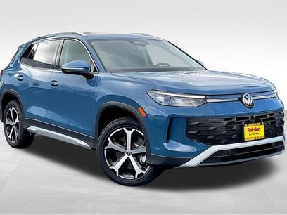 New 2025 Volkswagen Tiguan SE