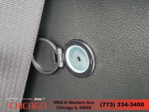 New 2026 Chrysler Pacifica Select FWD image 9