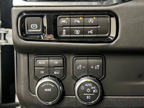 New 2026 GMC Yukon XL Elevation w/ LPO, Floor Liner Package image 15