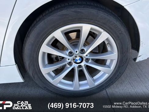 Used 2017 BMW 320i Sedan RWD image 18