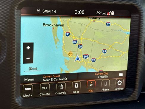 Used 2023 Jeep Wrangler Unlimited Sahara w/ Cold Weather Group image 15