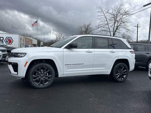 New 2026 Jeep Grand Cherokee Limited Reserve image 24