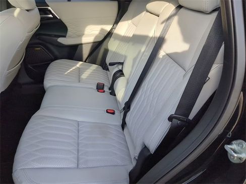 New 2025 Mitsubishi Outlander AWD image 20