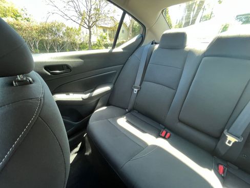 Used 2025 Nissan Altima 2.5 SV image 39