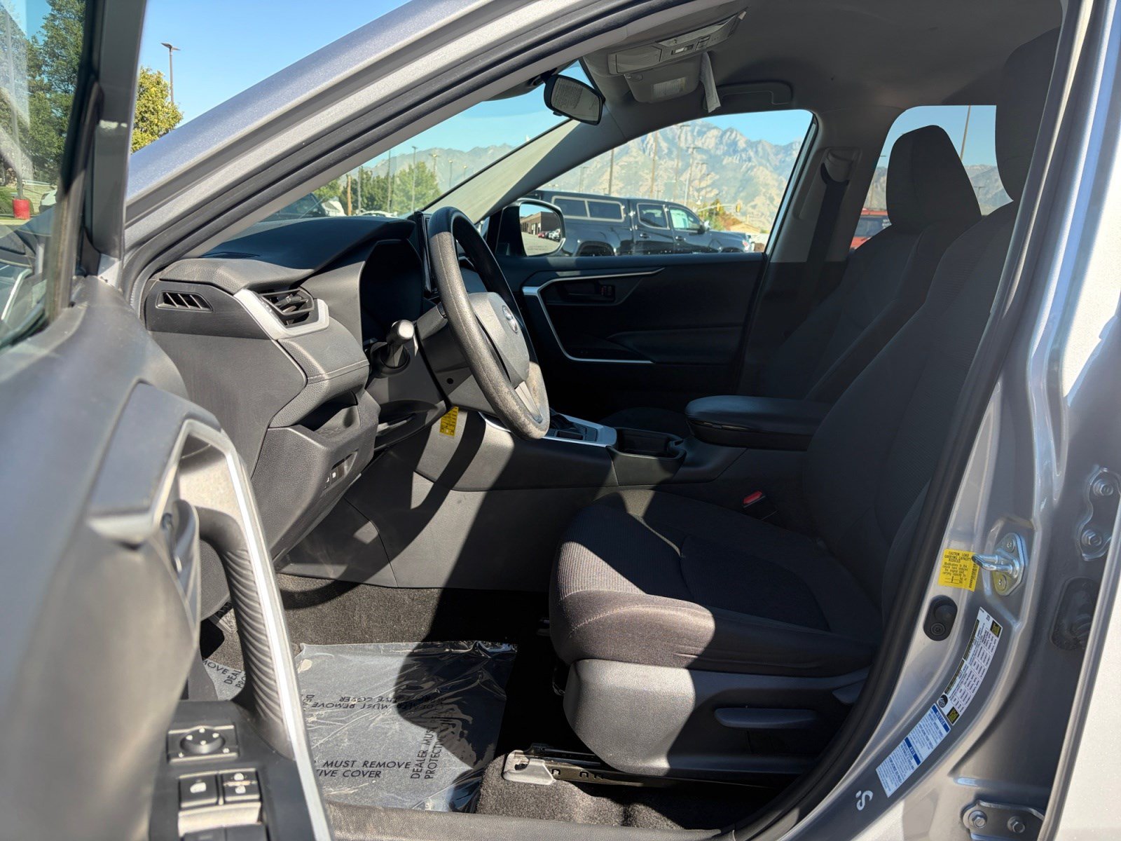 Used 2021 Toyota RAV4 LE w/ Carpet Mat Package (TMS) AWD/4WD image 11