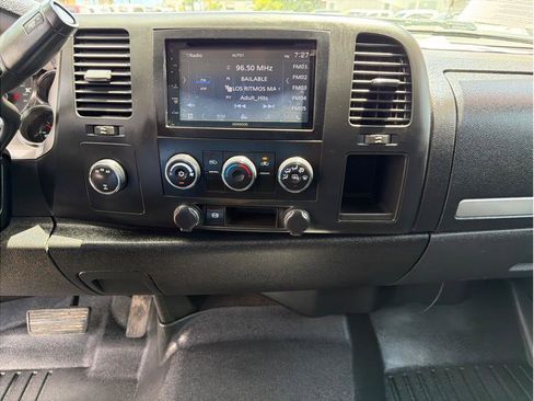 Used 2013 Chevrolet Silverado 3500 LT AWD/4WD image 8
