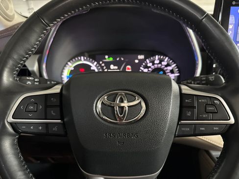 Used 2022 Toyota Highlander Platinum AWD/4WD image 27
