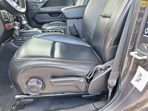 Used 2020 Jeep Gladiator Mojave image 31