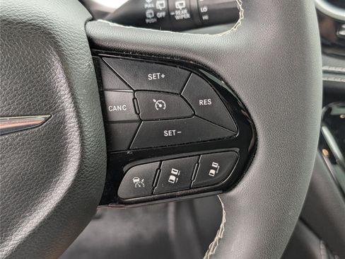 Used 2023 Chrysler Pacifica Limited w/ S Appearance Package AWD/4WD image 28