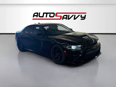 Used 2018 Dodge Charger R/T RWD image 1
