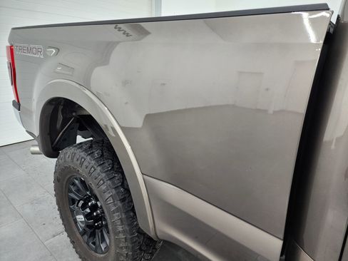 Used 2022 Ford F250 Lariat w/ Tremor Off-Road Package image 26