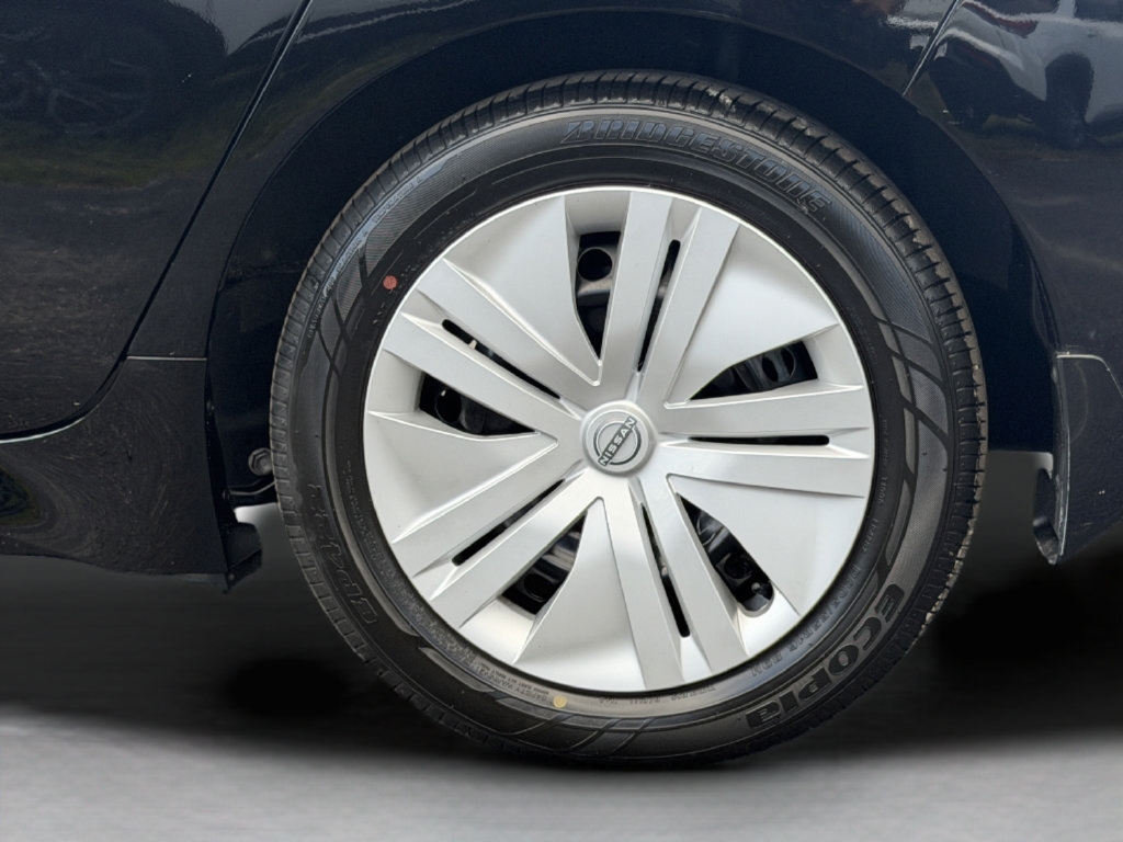 Certified 2025 Nissan Leaf S FWD image 19