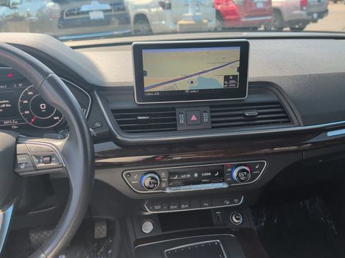 Used 2018 Audi Q5 2.0T Premium Plus w/ Premium Plus Package AWD/4WD image 8
