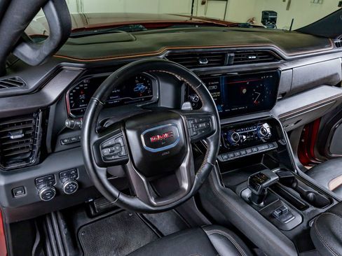Used 2024 GMC Sierra 1500 AT4 w/ Technology Package AWD/4WD image 16