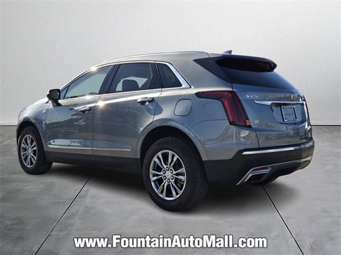 Used 2023 Cadillac XT5 Premium Luxury image 3