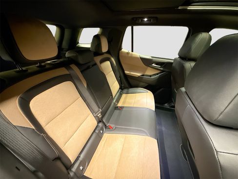 New 2025 Chevrolet Equinox ACTIV image 28