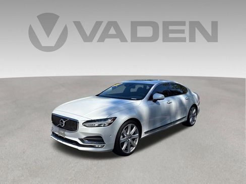 Used 2018 Volvo S90 T6 Inscription w/ Convenience Package AWD/4WD image 3