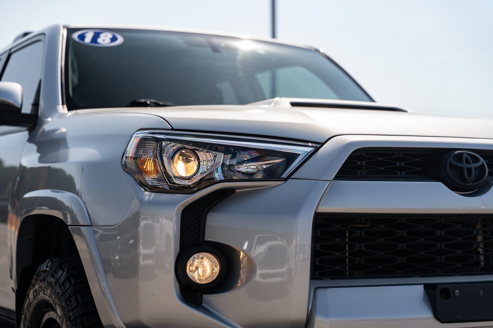 Used 2018 Toyota 4Runner TRD Off-Road Premium AWD/4WD image 10