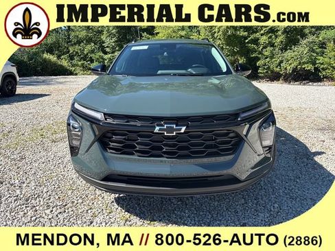 New 2026 Chevrolet Trax LT w/ Driver Confidence Package FWD image 4