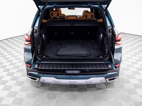 Used 2024 BMW X5 xDrive40i w/ Parking Assistance Package image 29