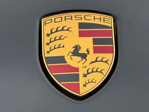 Certified 2026 Porsche Macan AWD/4WD image 11