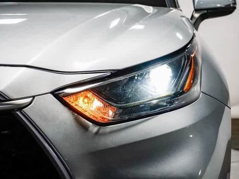 Certified 2023 Toyota Highlander LE image 8