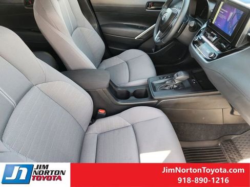 Used 2026 Toyota Corolla Cross AWD Hybrid image 16
