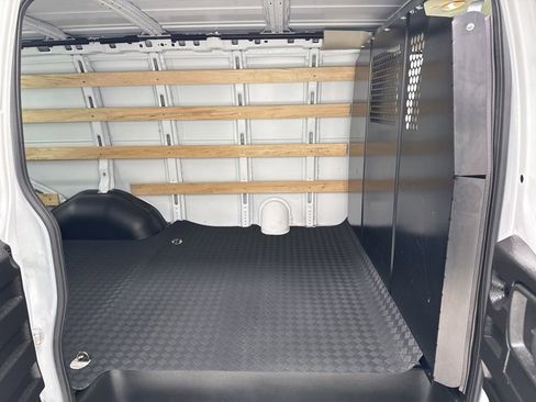 Used 2024 Chevrolet Express 2500 w/ Driver Convenience Package image 12