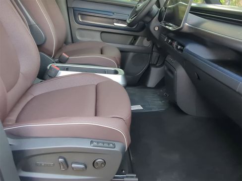 New 2025 Volkswagen ID. Buzz Pro S image 21