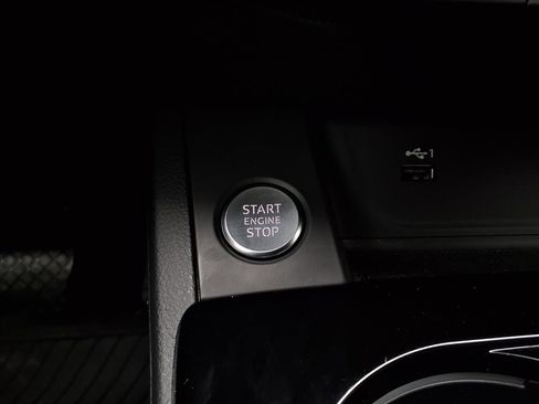 Used 2023 Audi A4 2.0T Premium w/ Convenience Package image 19