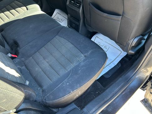 Used 2015 Ford Edge SEL image 12