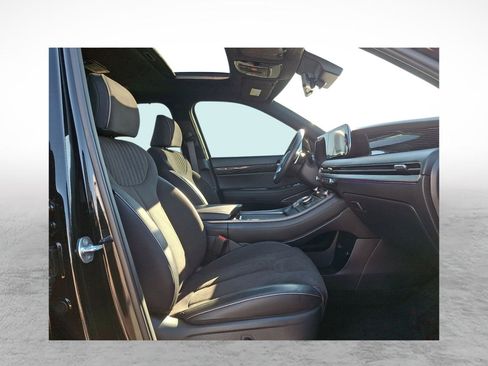 Used 2024 Hyundai Palisade Calligraphy image 12