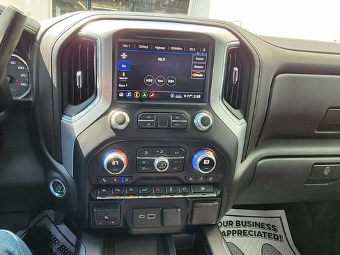 Used 2020 GMC Sierra 1500 SLT w/ SLT Premium Plus Package AWD/4WD image 23