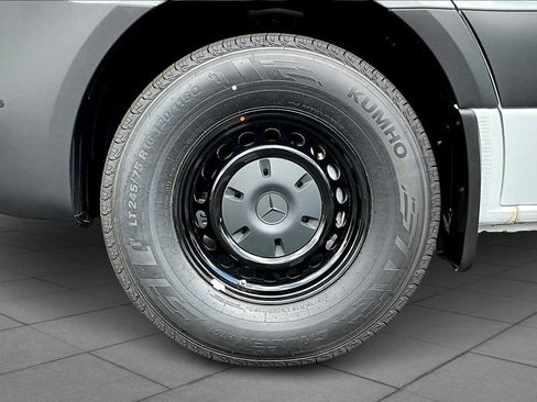 New 2025 Mercedes-Benz Sprinter 2500 image 11