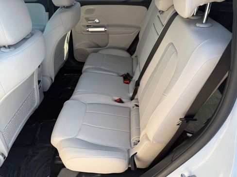 Certified 2025 Mercedes-Benz GLB 250 4MATIC image 11