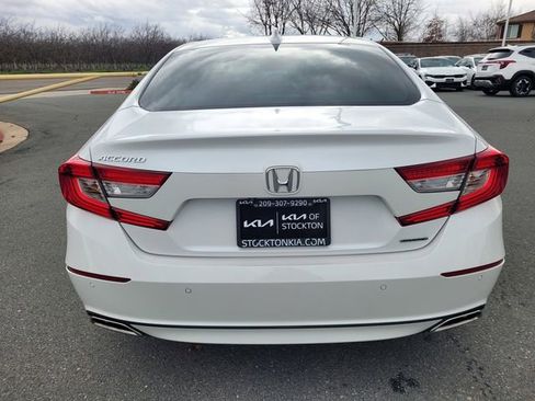 Used 2018 Honda Accord Touring image 5