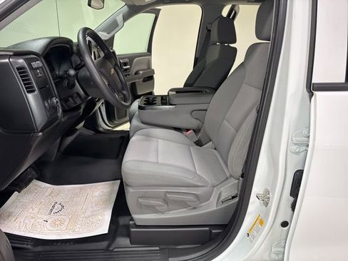 Used 2018 Chevrolet Silverado 1500 W/T w/ Trailering Package image 11