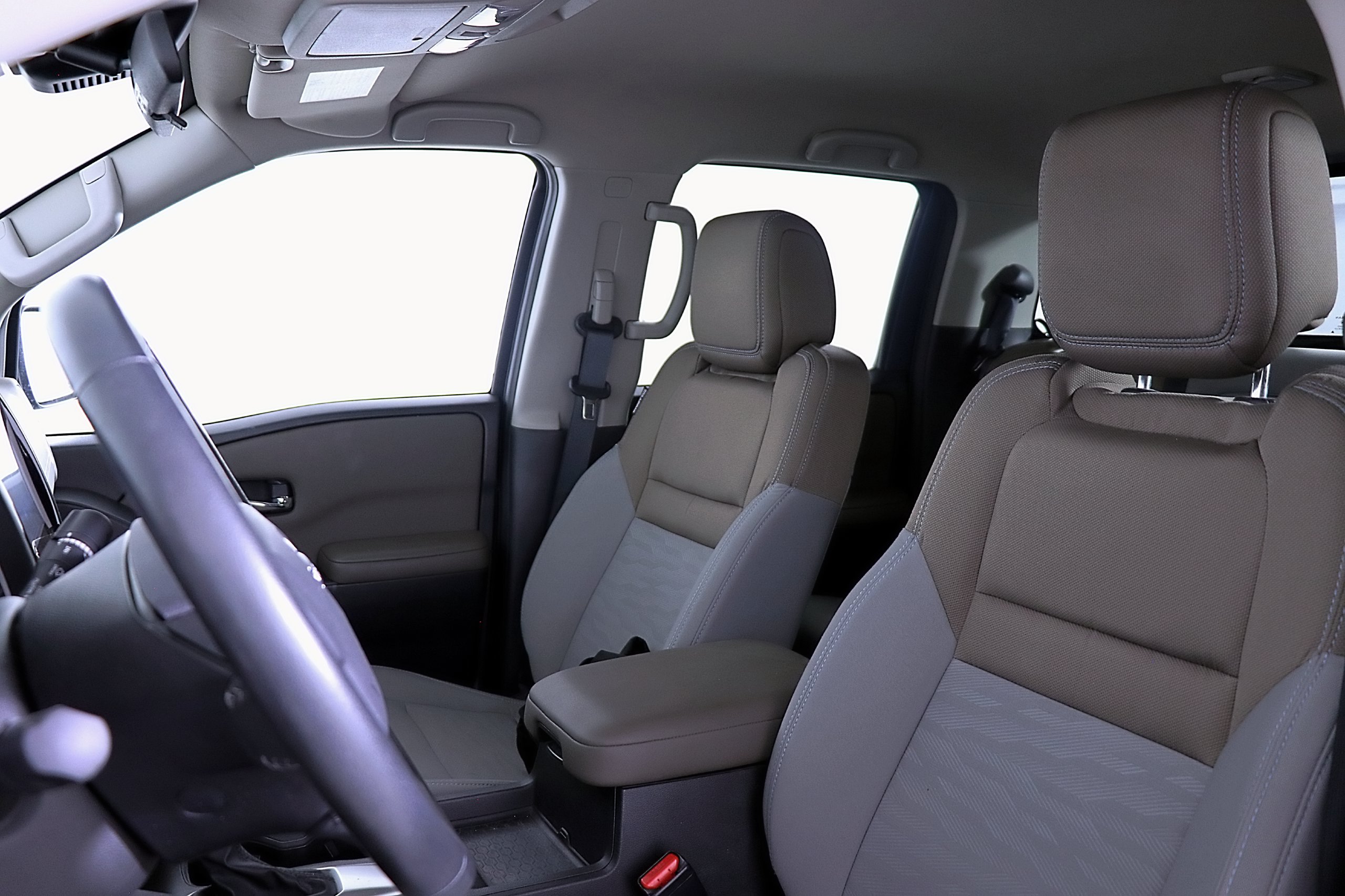 Used 2024 Nissan Frontier SV w/ SV Convenience Package RWD image 23