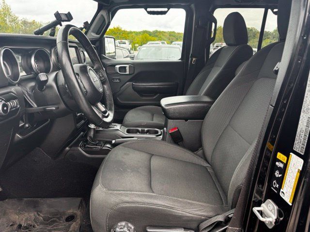 Used 2022 Jeep Wrangler Unlimited Sport AWD/4WD image 16