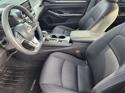 Used 2023 Nissan Altima 2.5 SV image 7