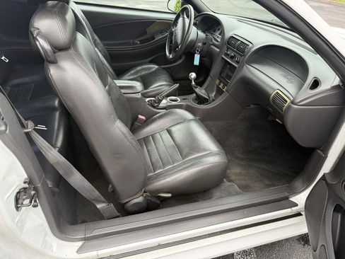 Used 2001 Ford Mustang GT RWD image 13