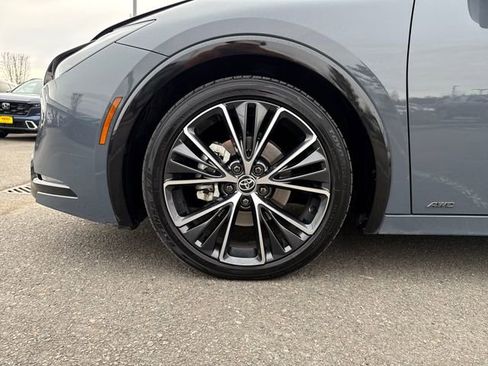 Used 2024 Toyota Prius XLE image 27