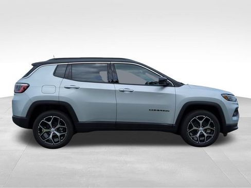 Used 2024 Jeep Compass Limited AWD/4WD image 6