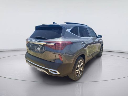 Used 2023 Kia Seltos EX AWD/4WD image 5