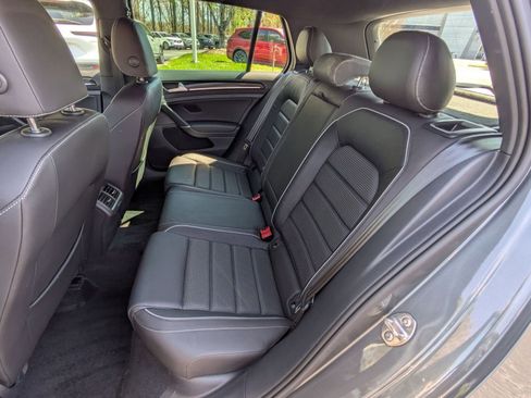 Used 2019 Volkswagen Golf R DCC & Navigation 4Motion image 23