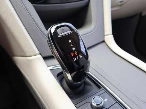 Used 2022 Cadillac XT5 Premium Luxury AWD/4WD image 24